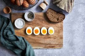 Why are eggs good for maintaining a healthy lifestyle?